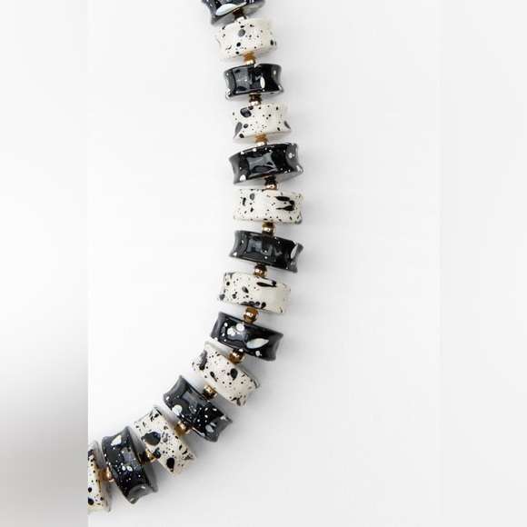 NWT. Zara Ecru/Black Combination Bead Necklace. - Picture 4 of 8